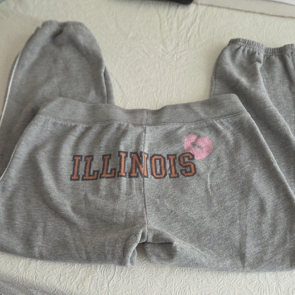 PINK Victoria's Secret Heather Gray Illinois Lounge Pants - Picture 5 of 10